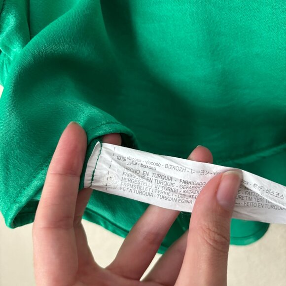 Zara Kelly Green Satin Draped Front Cropped Blouse Top - Picture 6 of 6